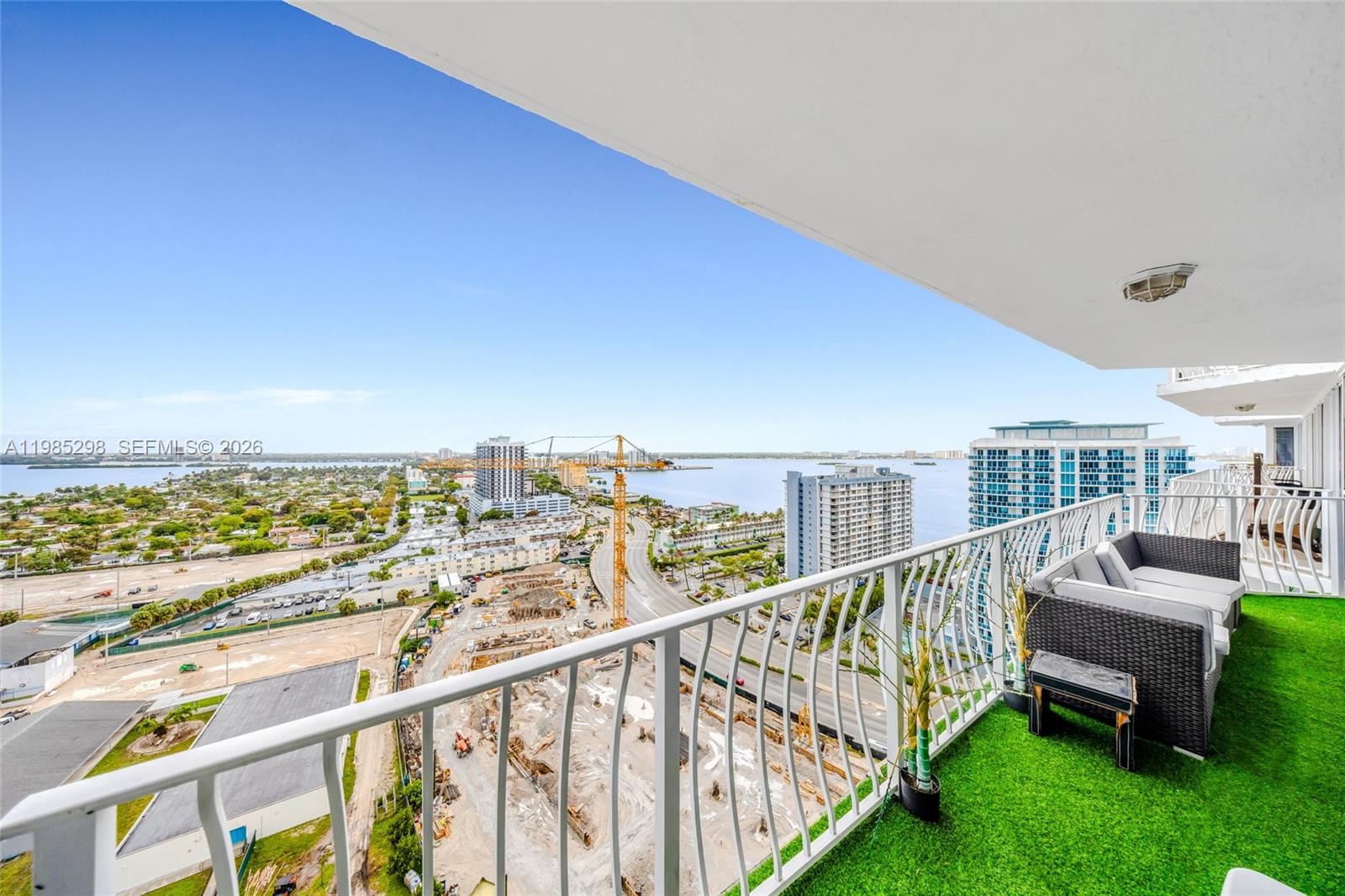 THE GRANDVIEW PALACE COND - Residential Lease