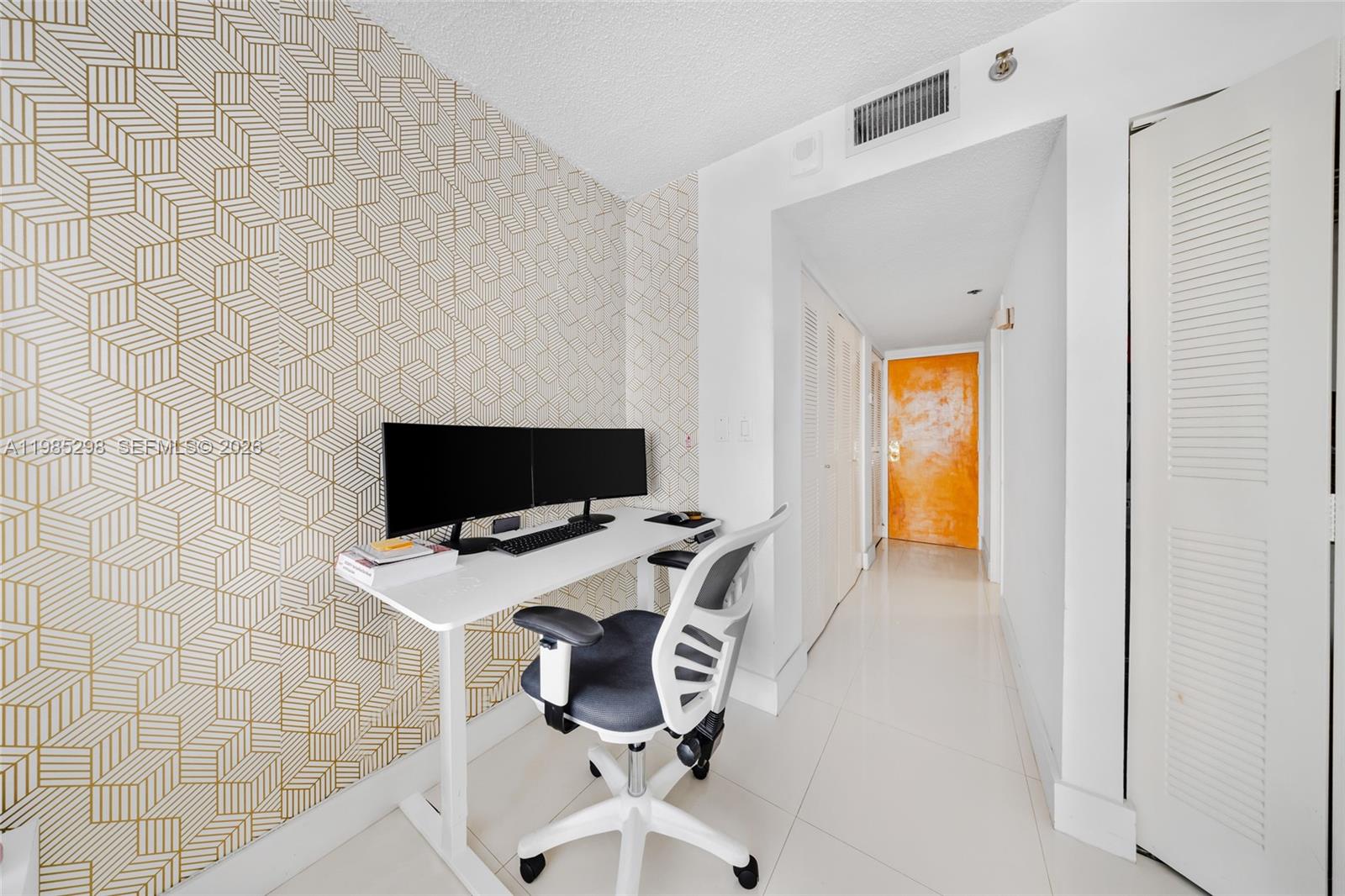 THE GRANDVIEW PALACE COND - Residential Lease