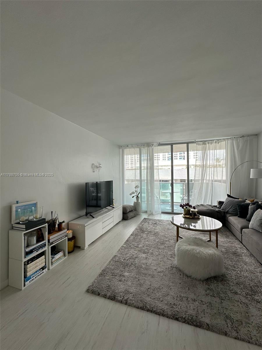 Rental Property at 1200 West Ave Ph22, Miami Beach, Miami-Dade County, Florida - Bedrooms: 1 
Bathrooms: 1  - $2,550 MO.