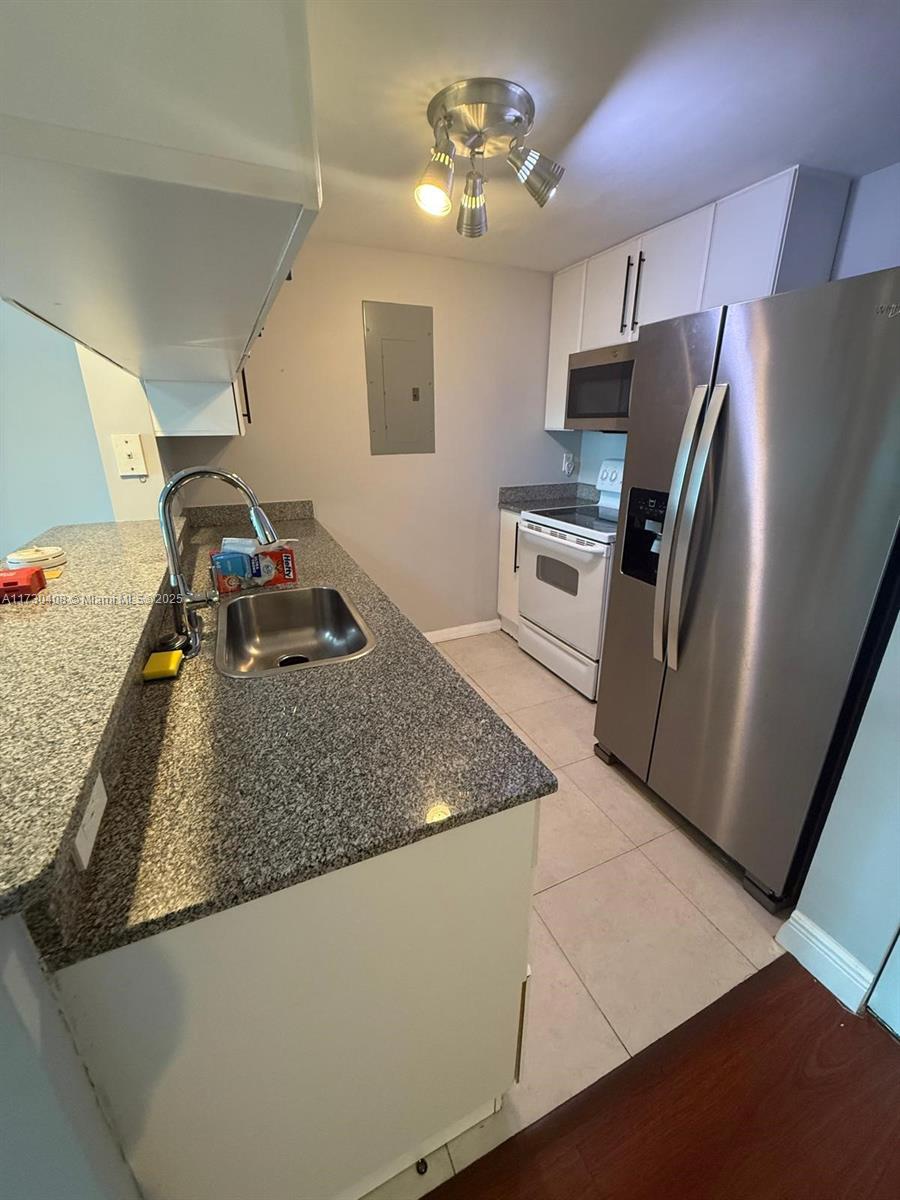 275 NE 18th St 1503
