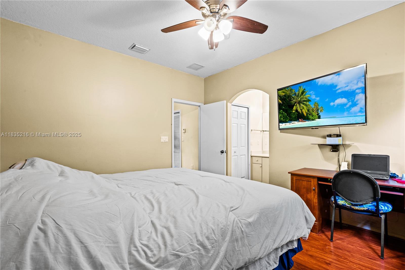 HAMPTON ISLES CONDO - Residential
