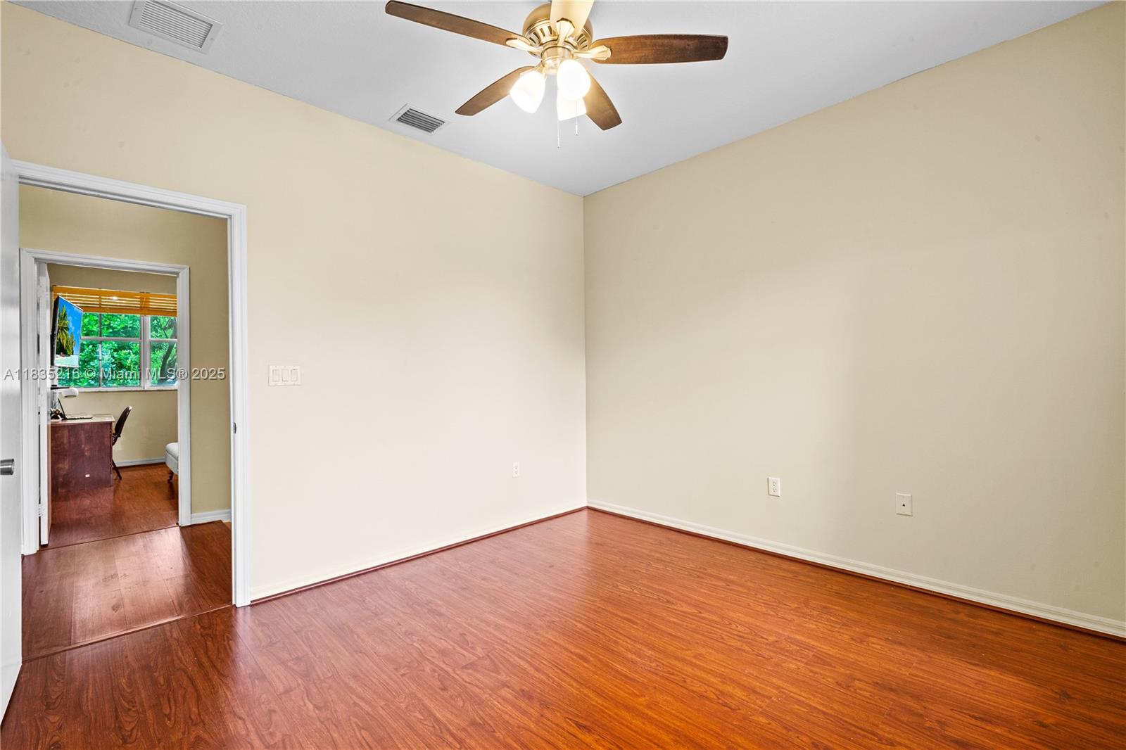 HAMPTON ISLES CONDO - Residential