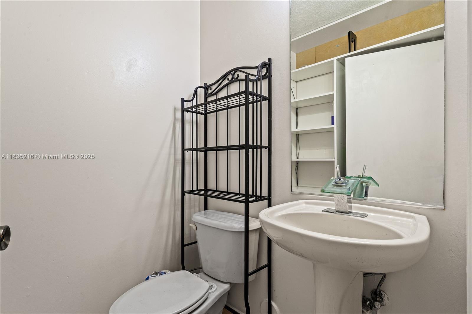 HAMPTON ISLES CONDO - Residential