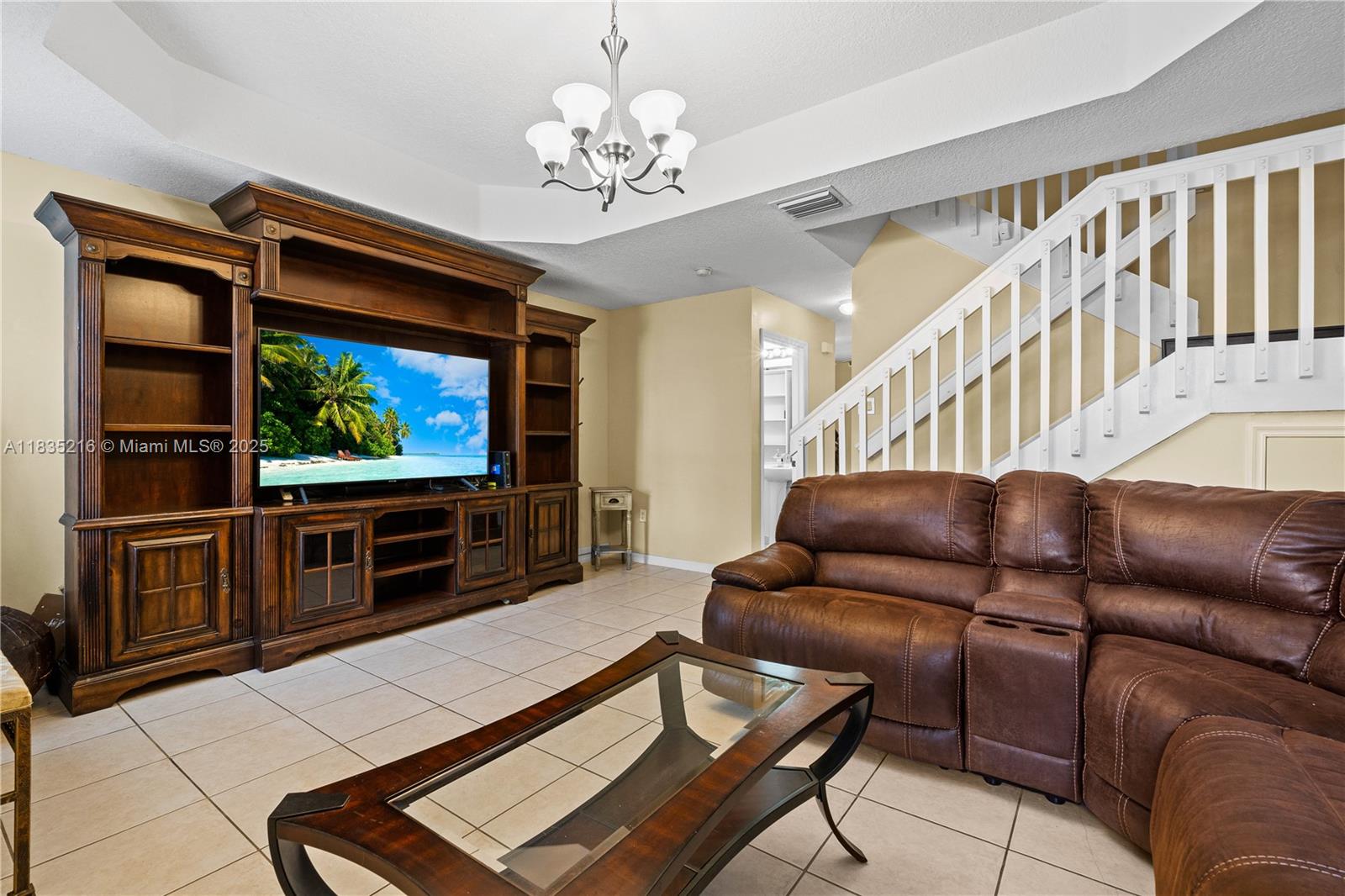 HAMPTON ISLES CONDO - Residential