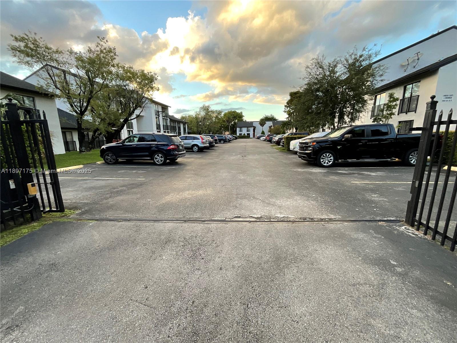 LYNBROOK COURT CONDO PH I - Residential Lease