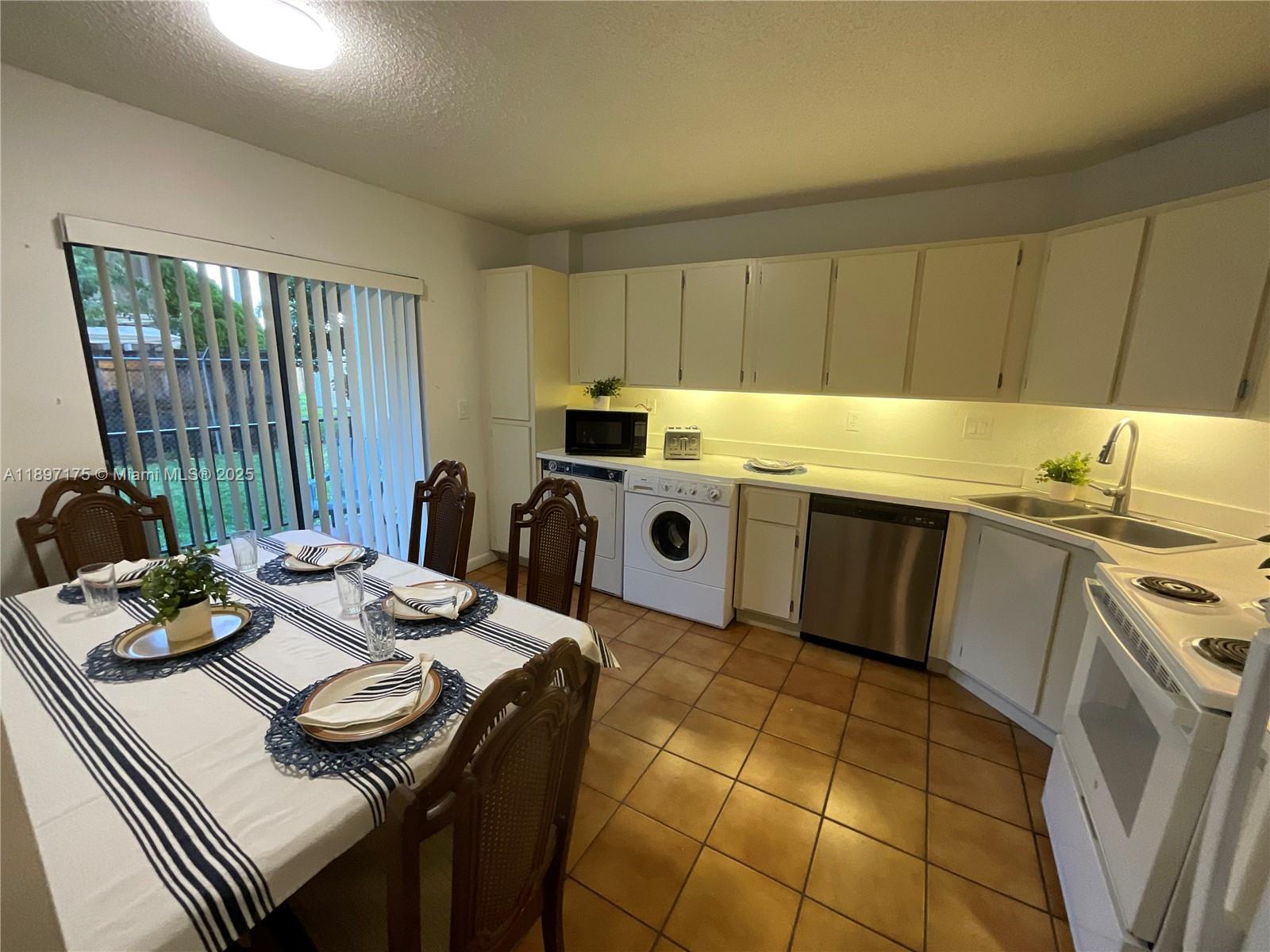 LYNBROOK COURT CONDO PH I - Residential Lease