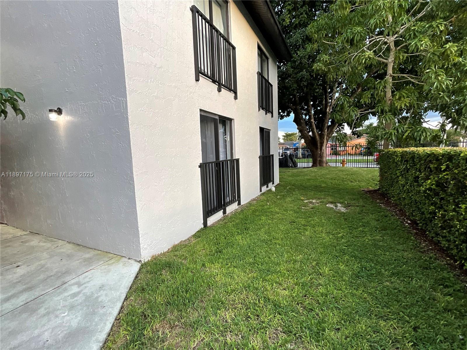 LYNBROOK COURT CONDO PH I - Residential Lease