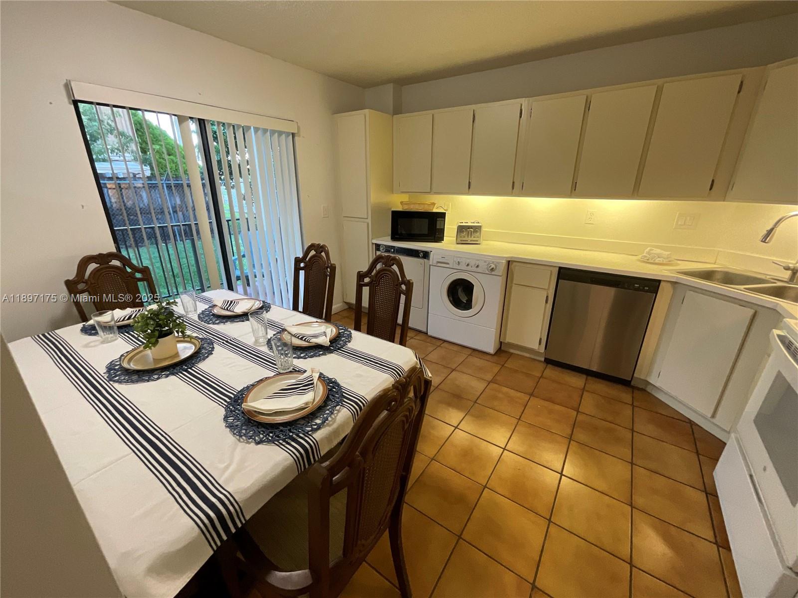 LYNBROOK COURT CONDO PH I - Residential Lease