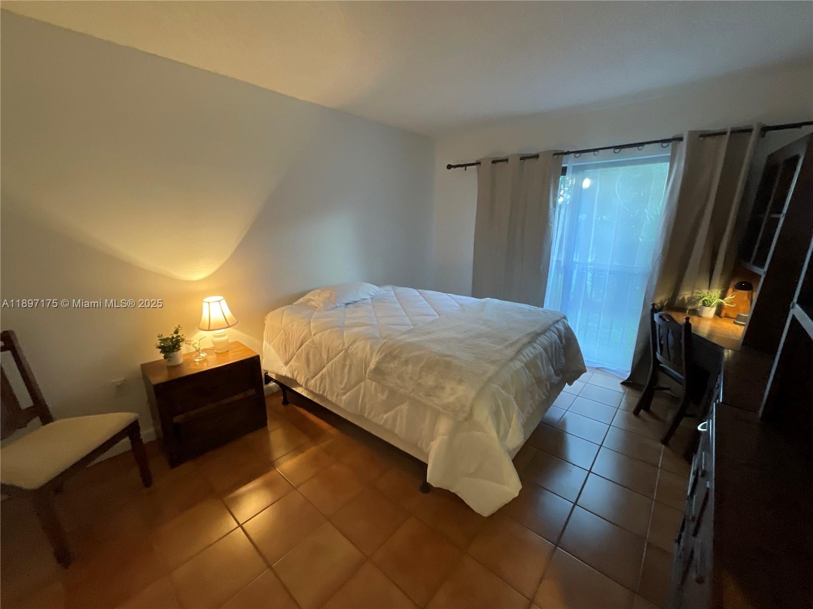 LYNBROOK COURT CONDO PH I - Residential Lease