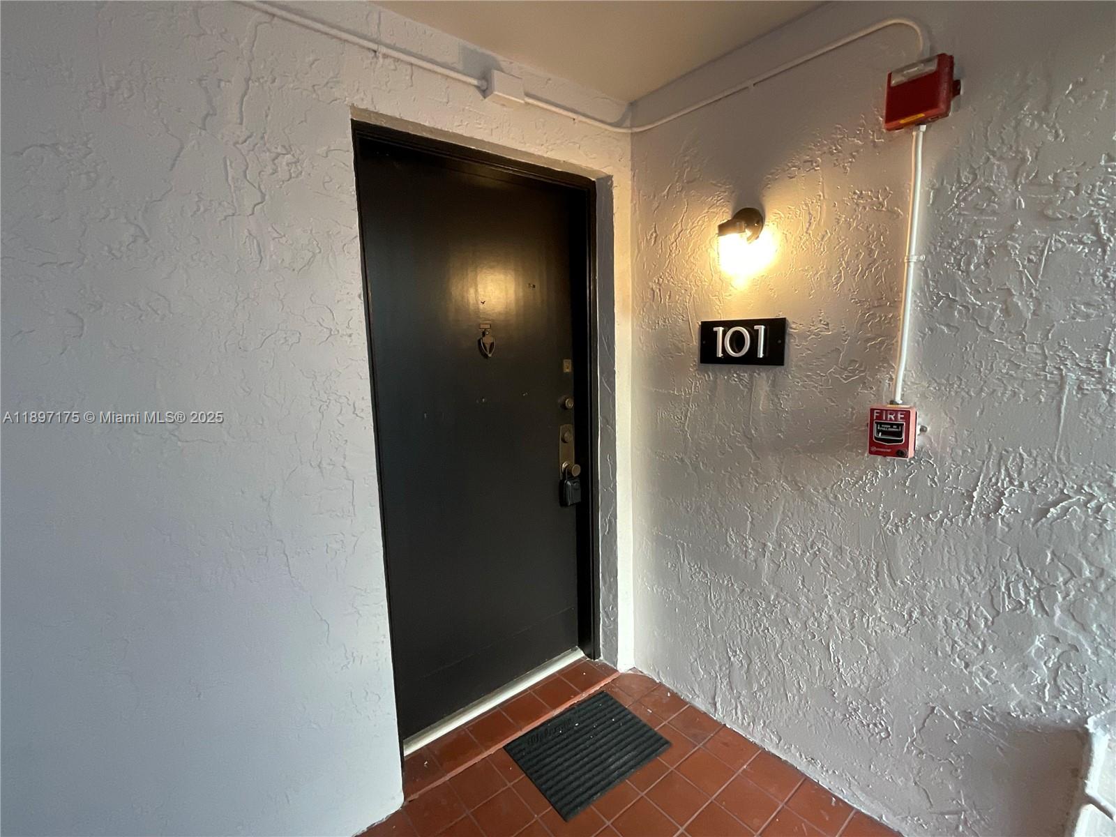 LYNBROOK COURT CONDO PH I - Residential Lease