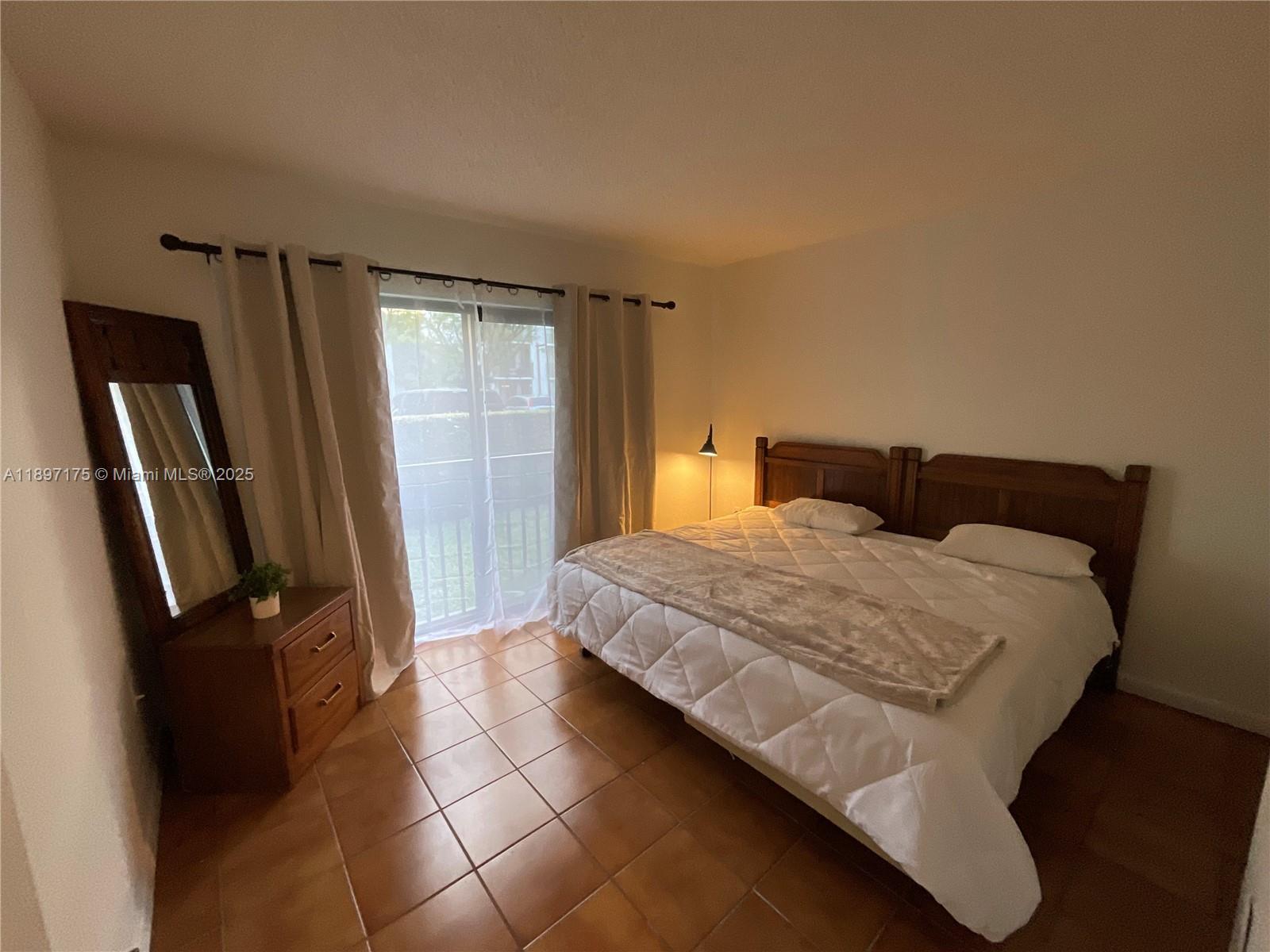 LYNBROOK COURT CONDO PH I - Residential Lease