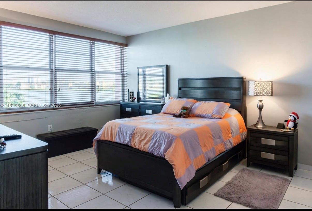 SIXTH MOORINGS CONDO - Residential