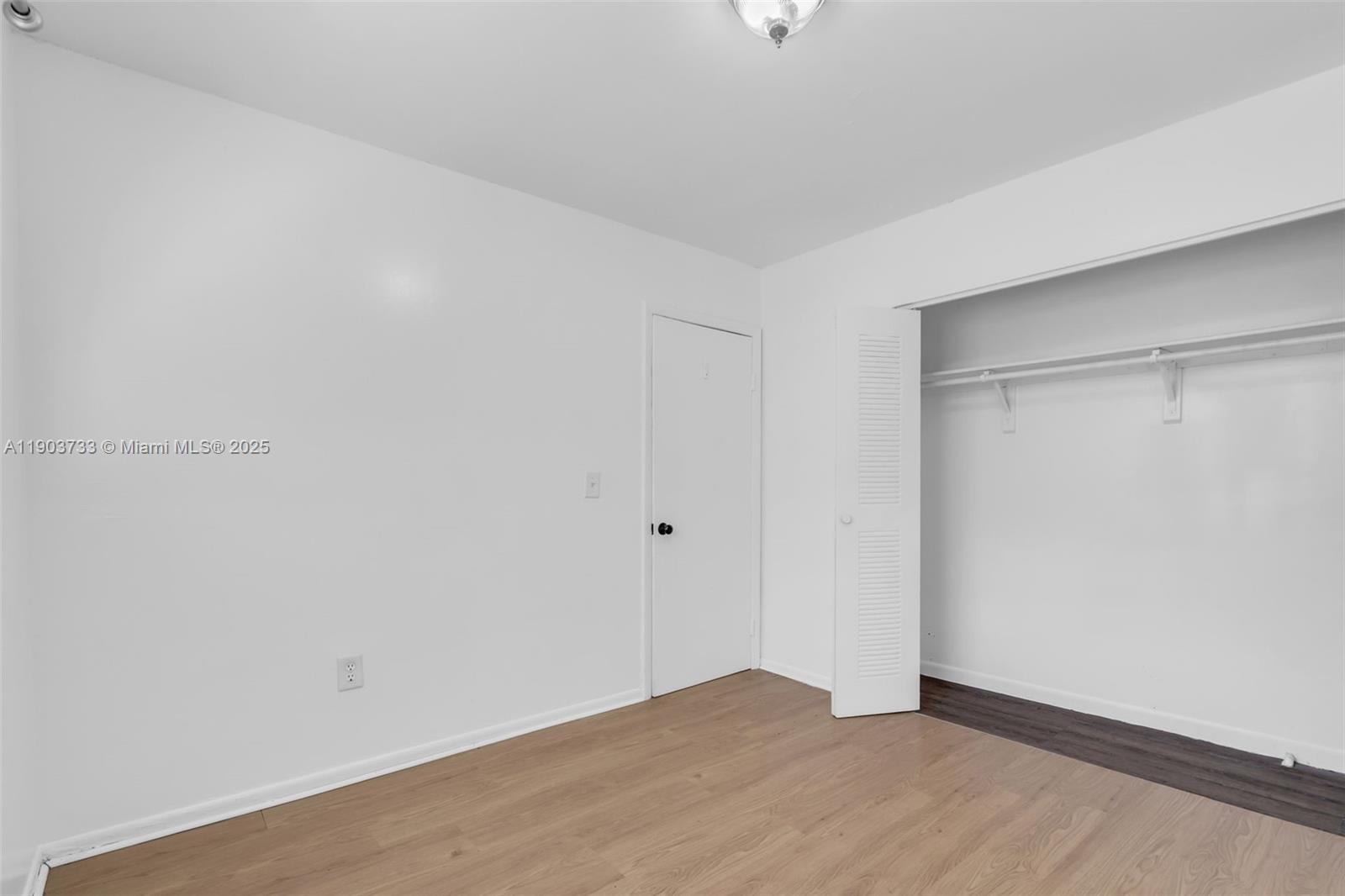 AMND MIAMI SUBURBAN ACRES - Residential Lease