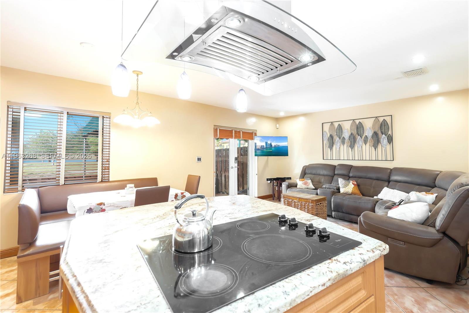 BONITA GOLF VIEW TOWNVILL - Residential