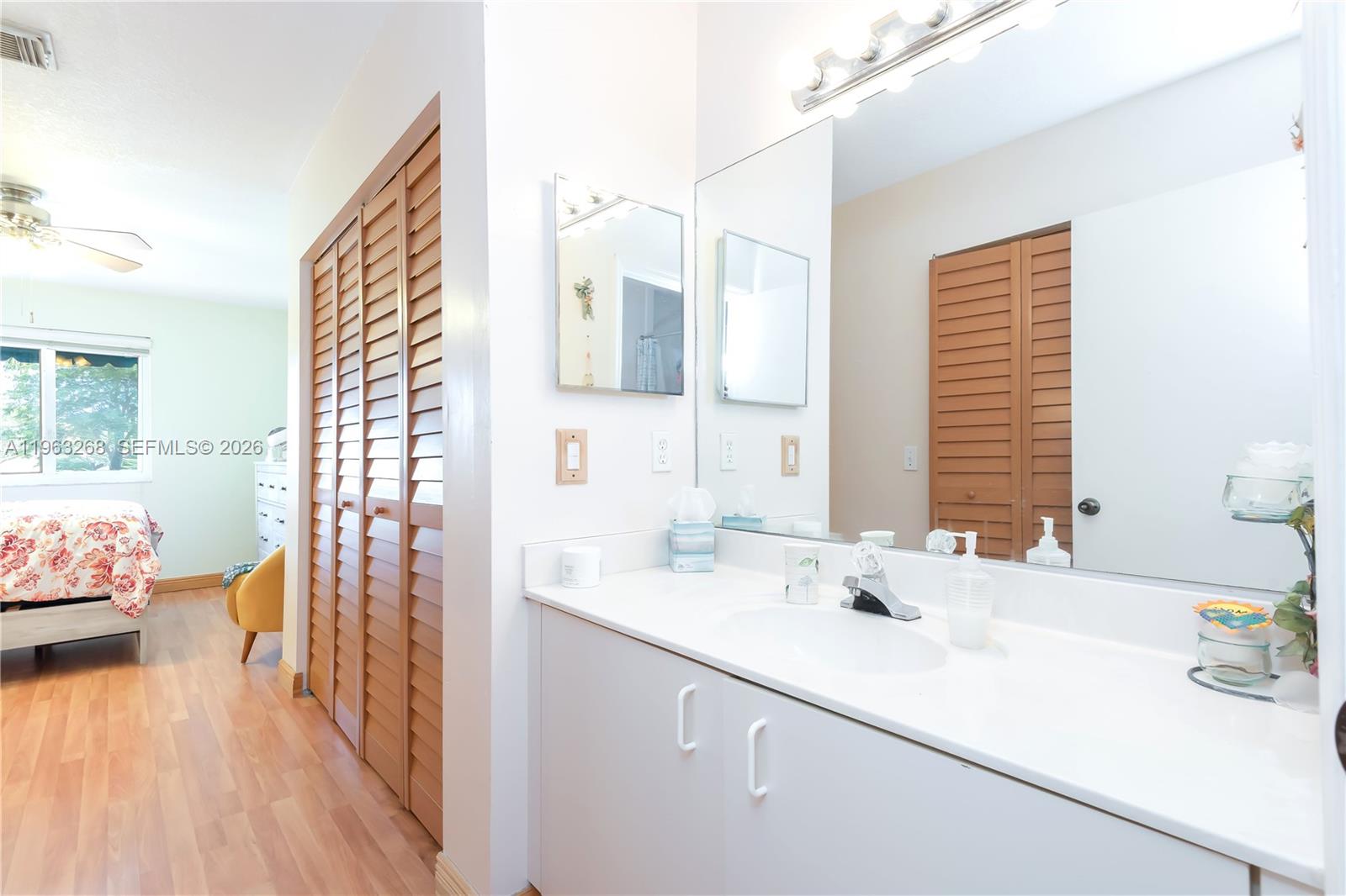 BONITA GOLF VIEW TOWNVILL - Residential