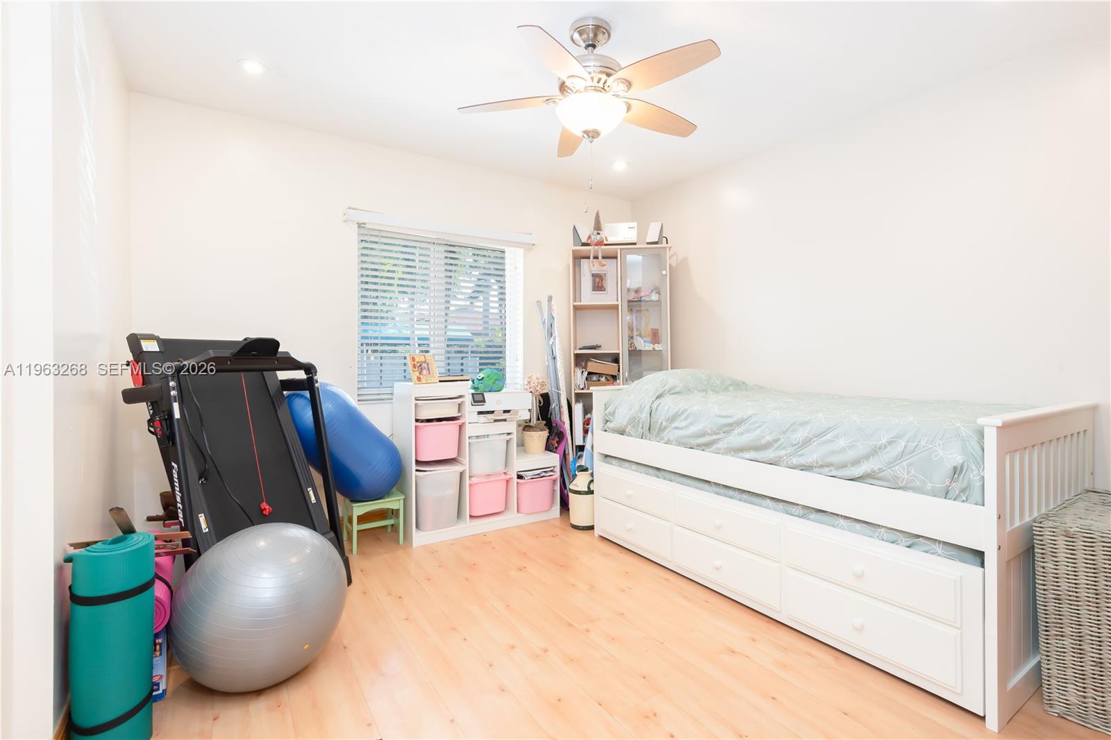 BONITA GOLF VIEW TOWNVILL - Residential