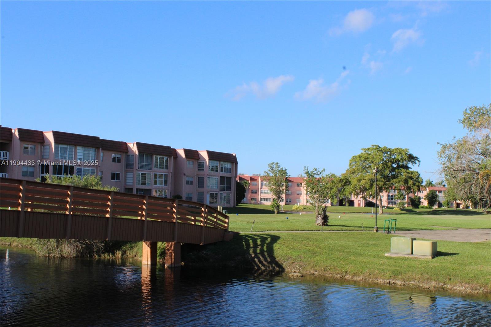 SUNRISE LAKES 133 CONDO - Residential