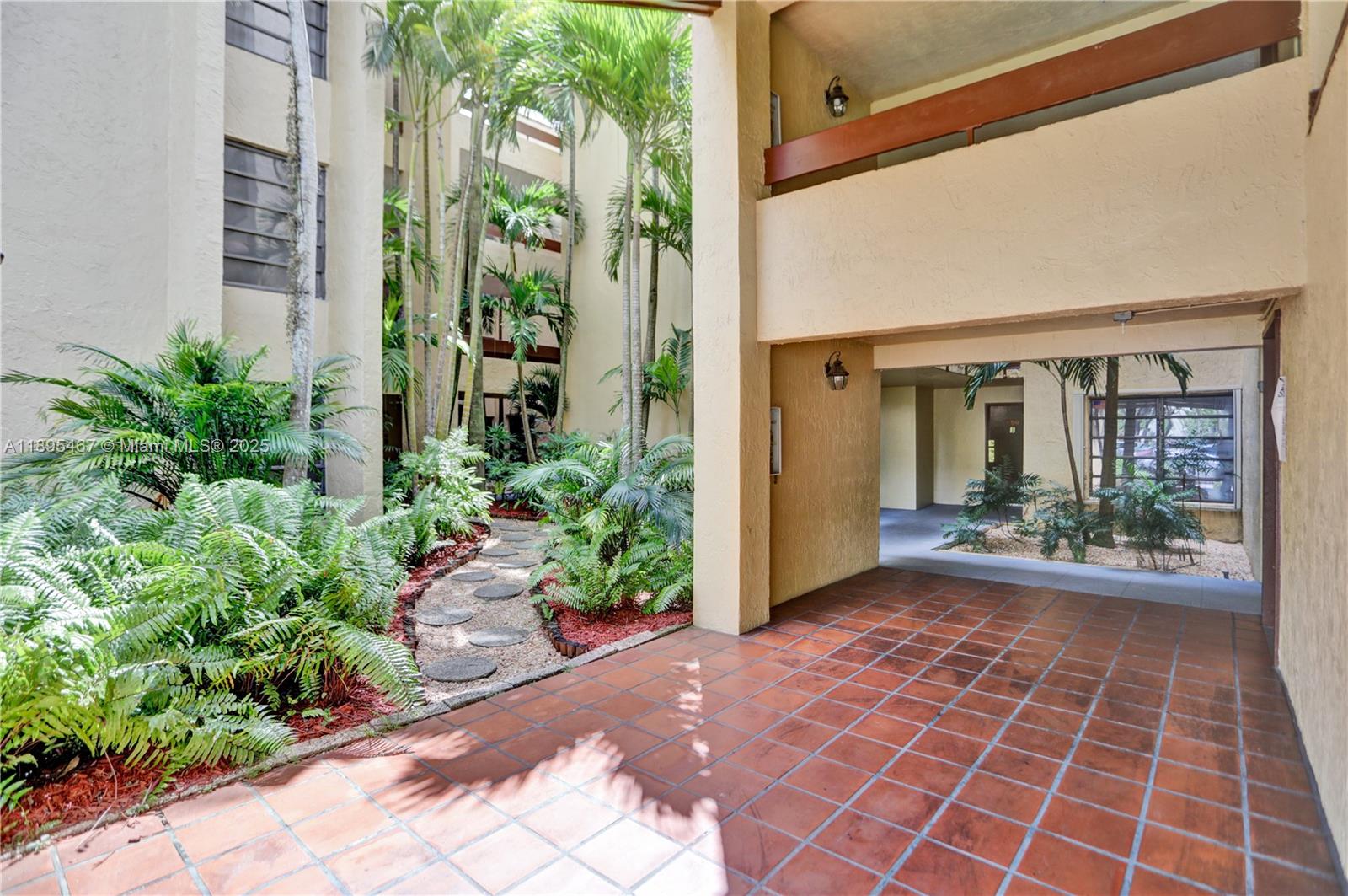 KENLAND POINTE CONDO IV - Residential Lease