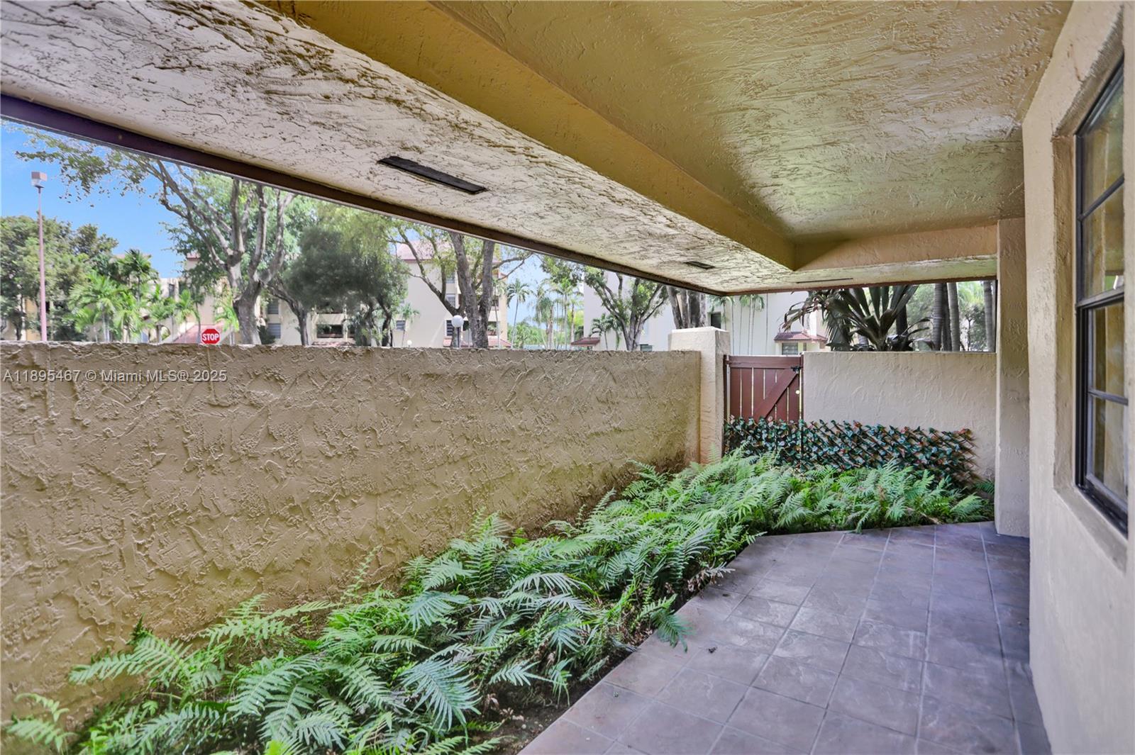 KENLAND POINTE CONDO IV - Residential Lease