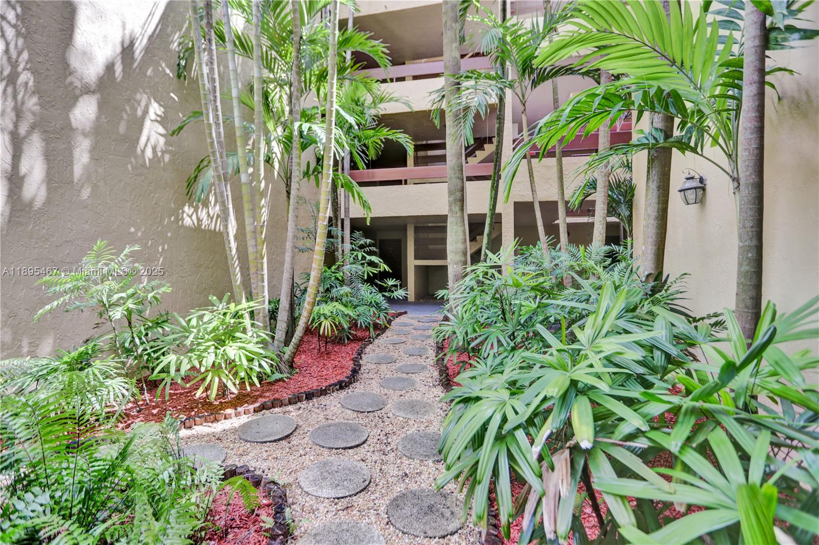 KENLAND POINTE CONDO IV - Residential Lease
