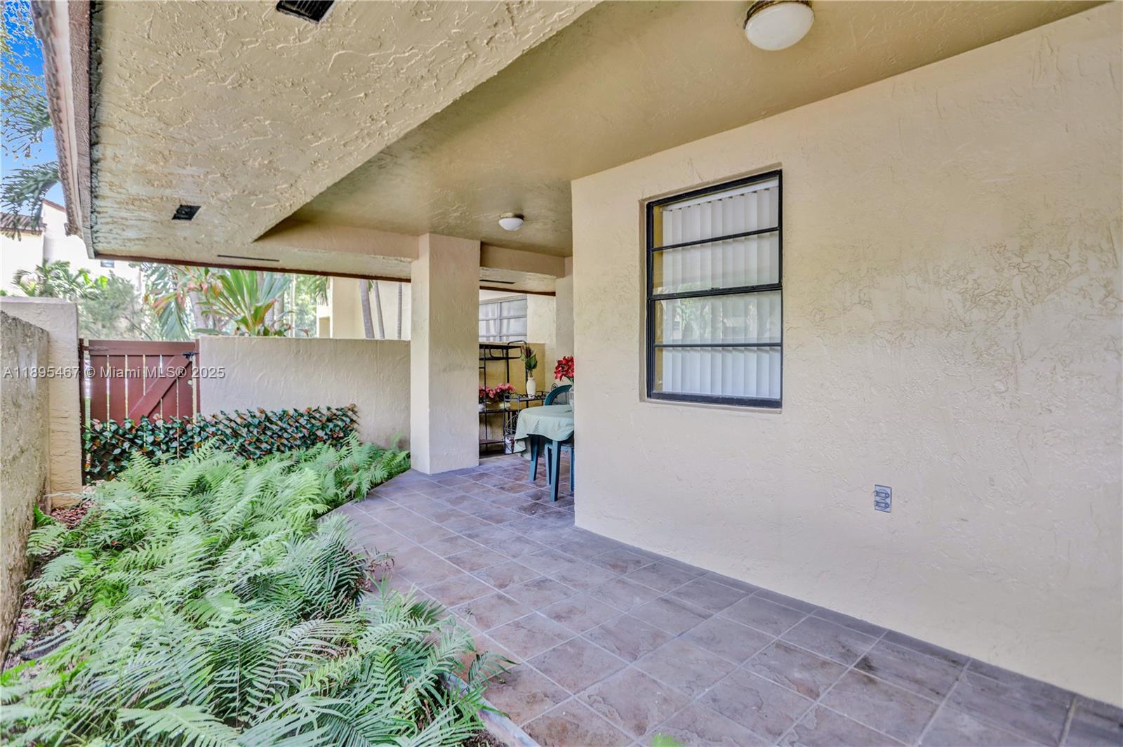 KENLAND POINTE CONDO IV - Residential Lease