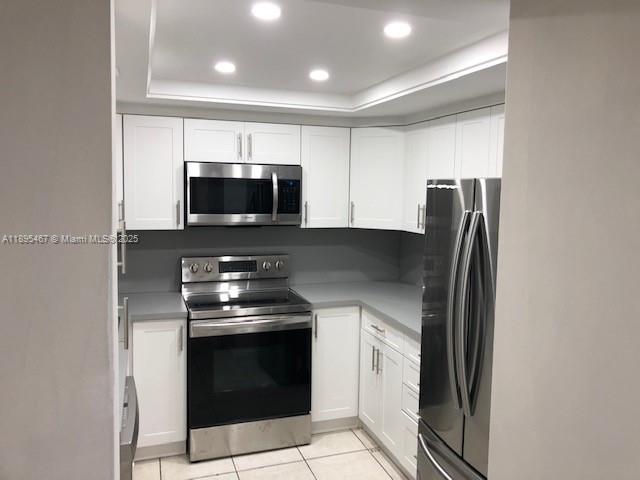 KENLAND POINTE CONDO IV - Residential Lease
