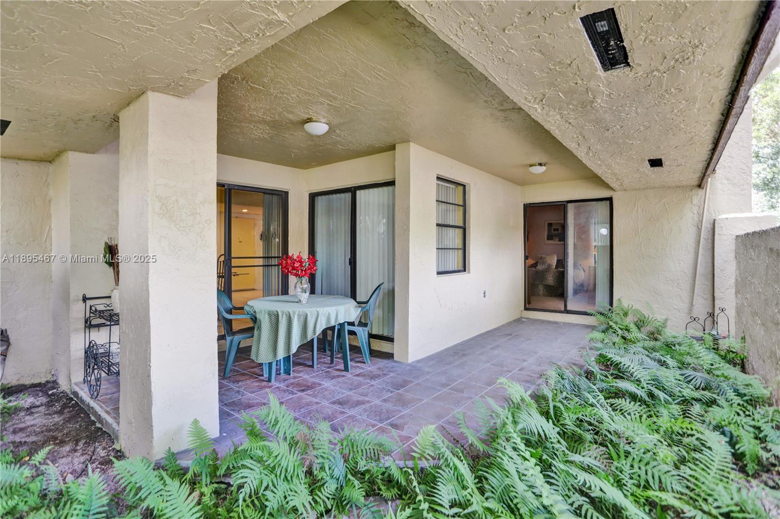 KENLAND POINTE CONDO IV - Residential Lease