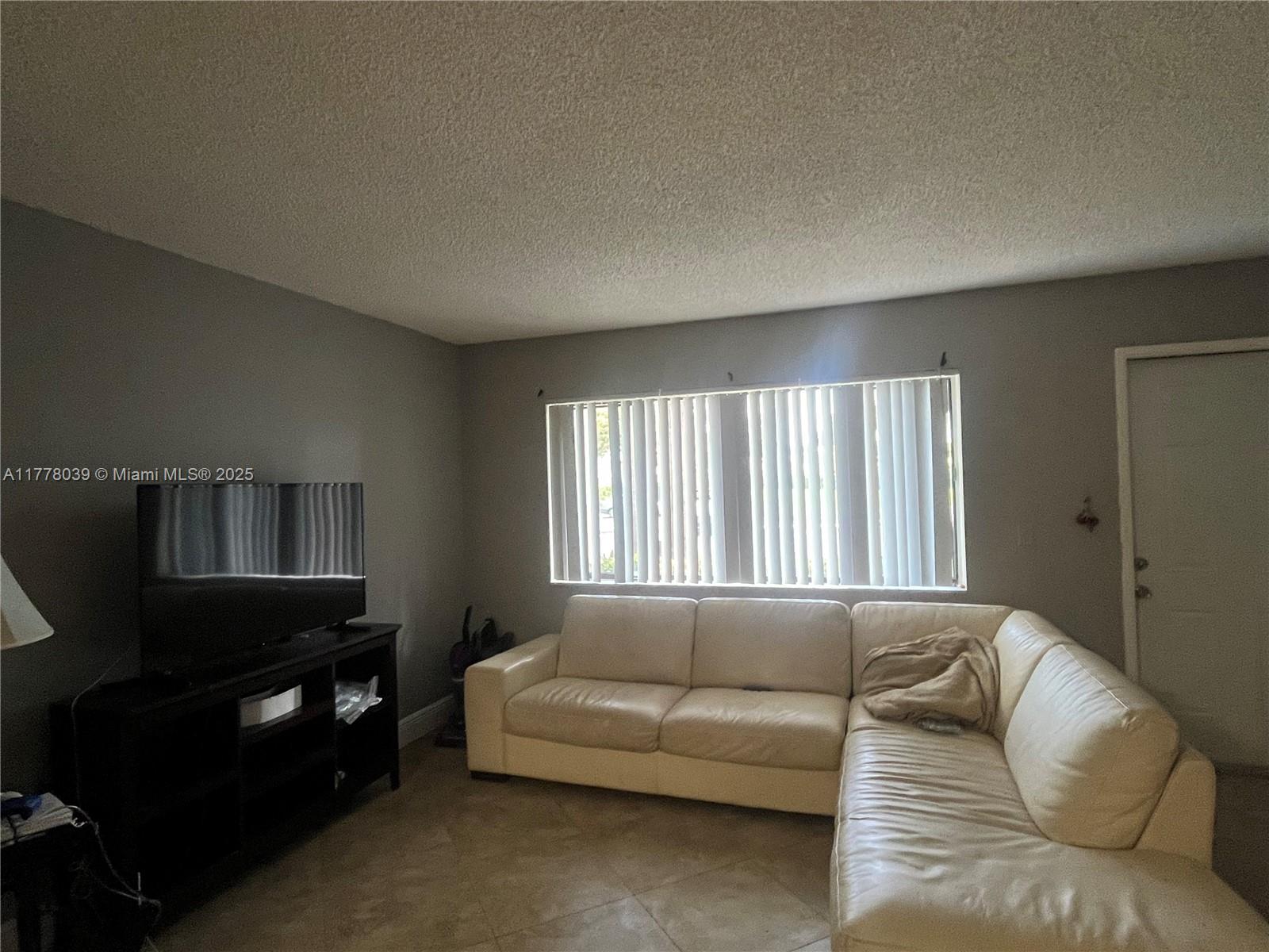 View photos, virtual tours, details... 1606 W Meadows Cir W 1606