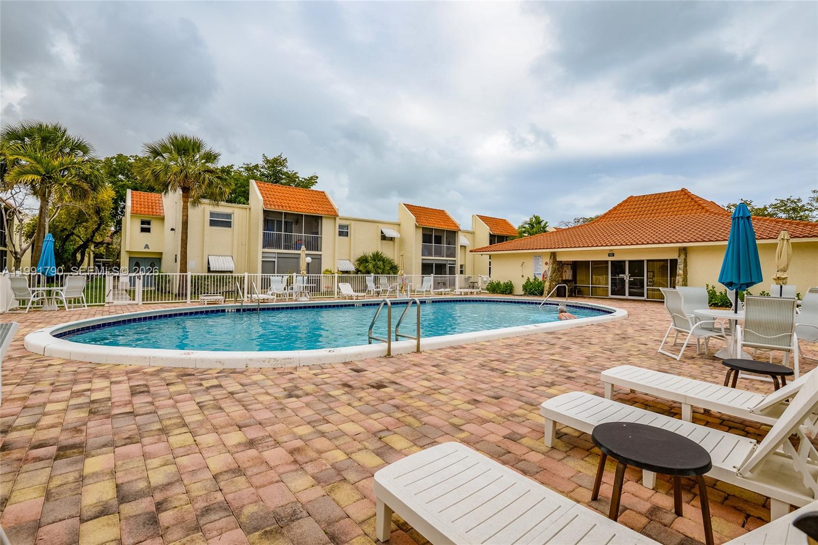 DEERFIELD PINES CONDO - Residential