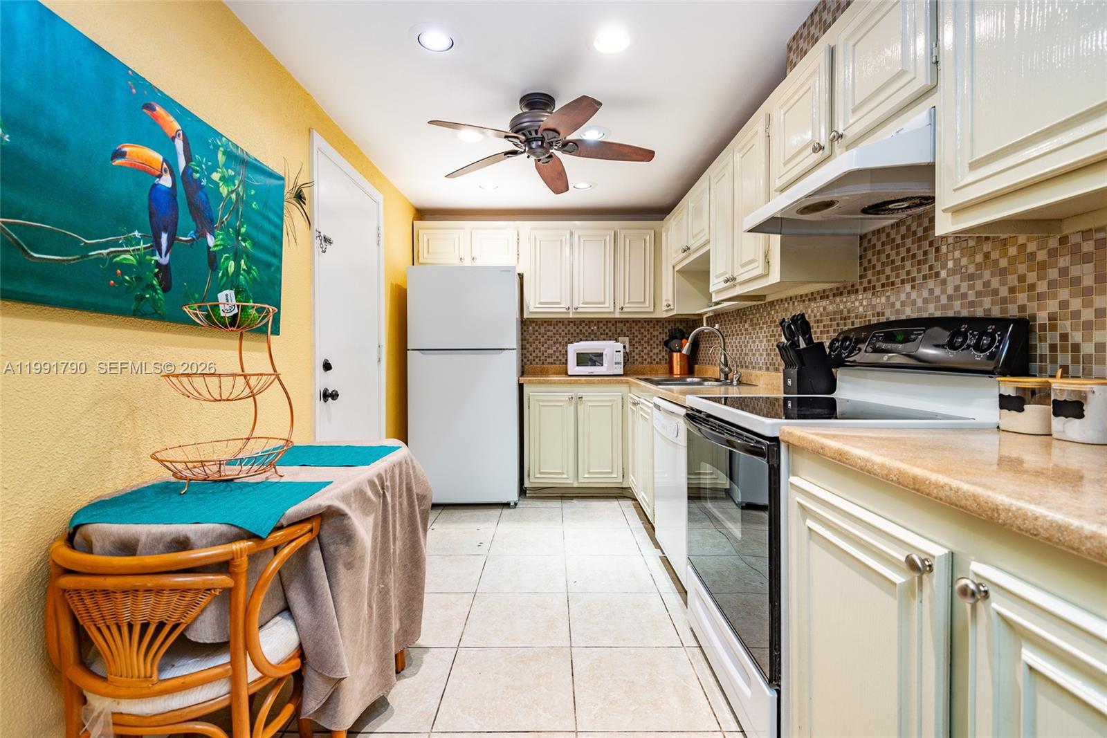 DEERFIELD PINES CONDO - Residential