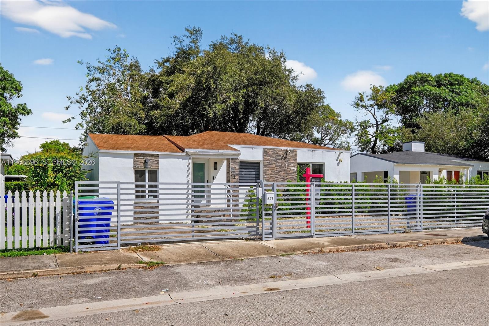 COLUMBIA PARK CORR PL - Residential