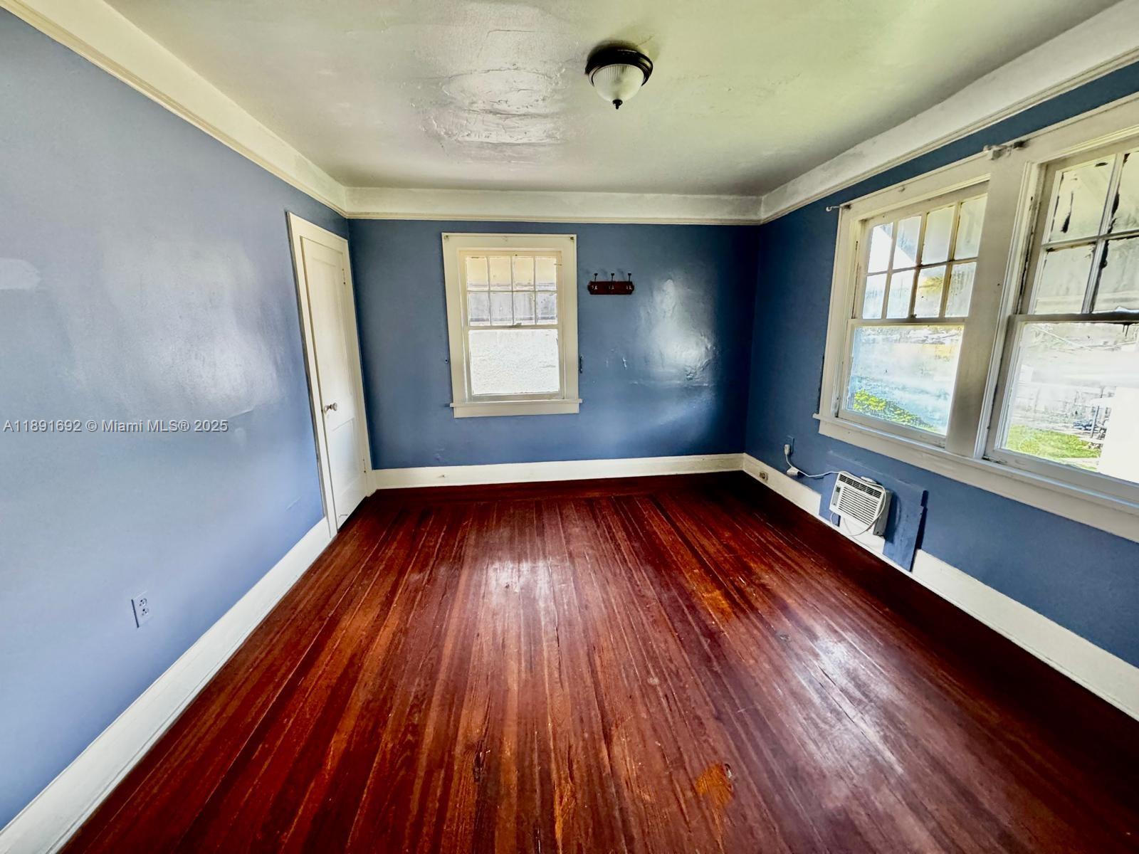 HOLLYWOOD - Residential Lease
