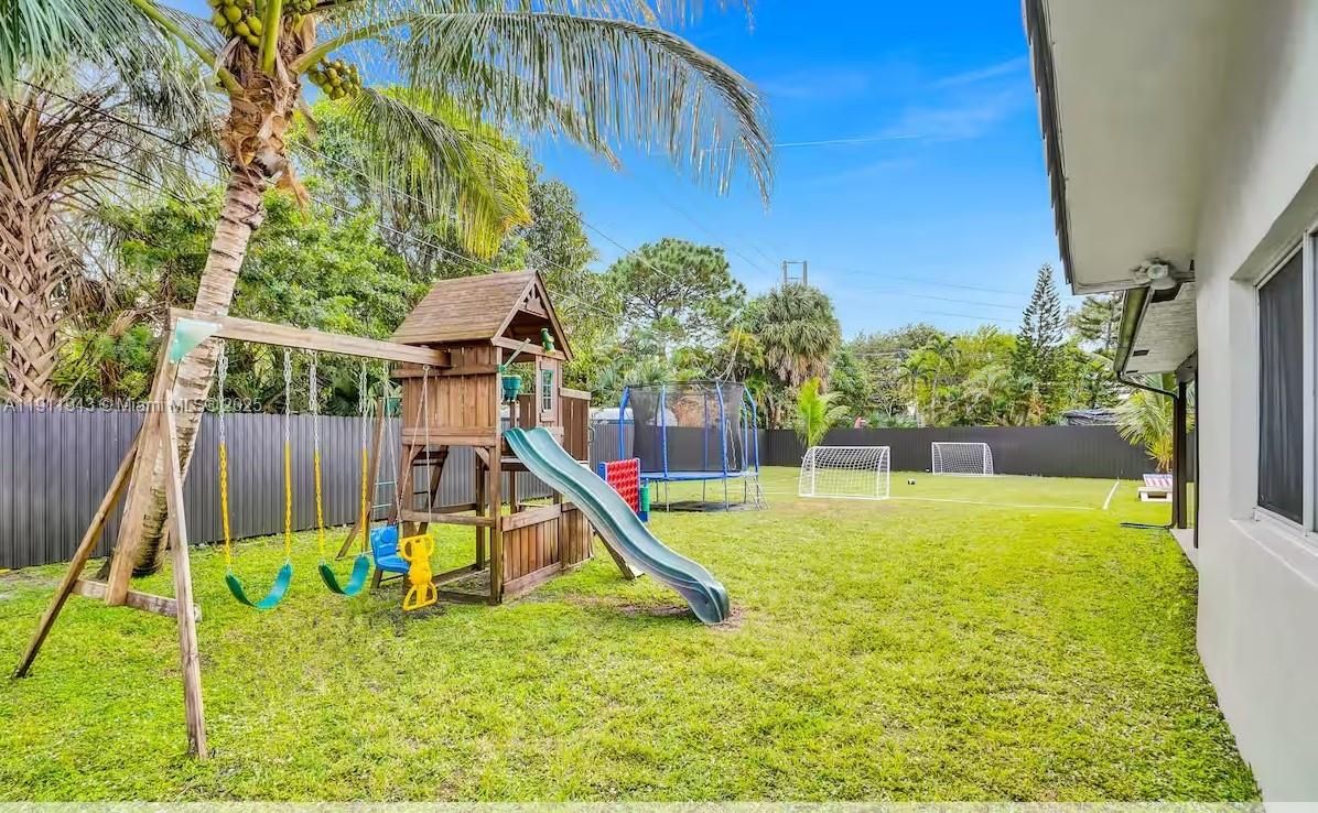 FAIRFAX BROLLIAR ADD SEC - Residential