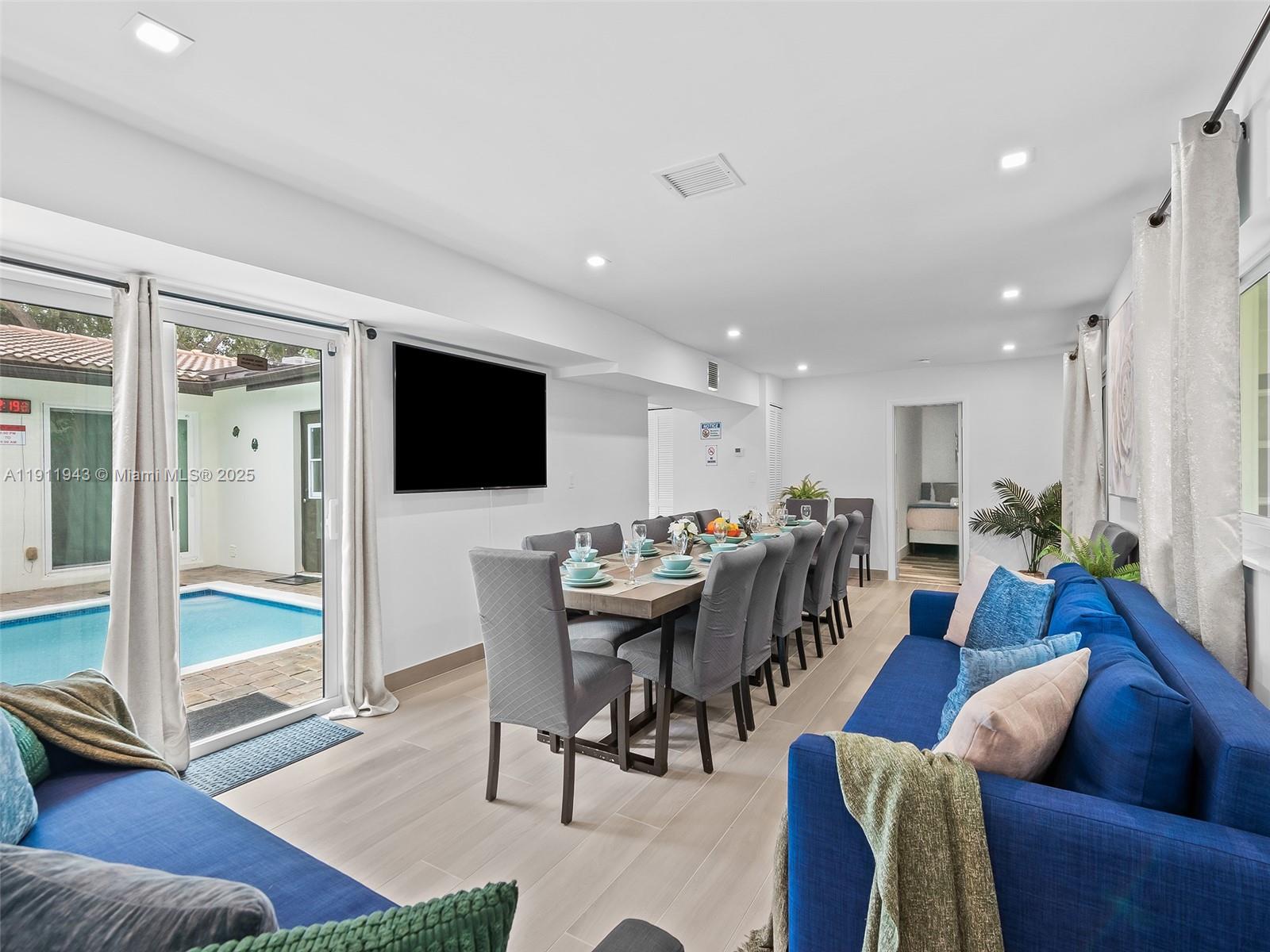 FAIRFAX BROLLIAR ADD SEC - Residential