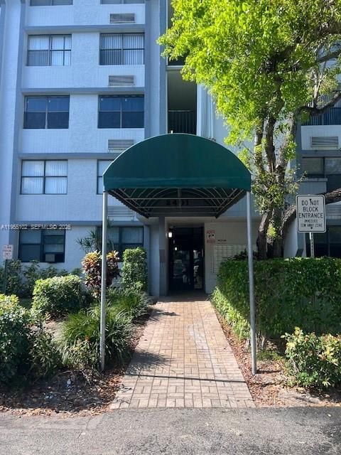 2401 Riverside Dr 110-B Coral Springs FL 33065