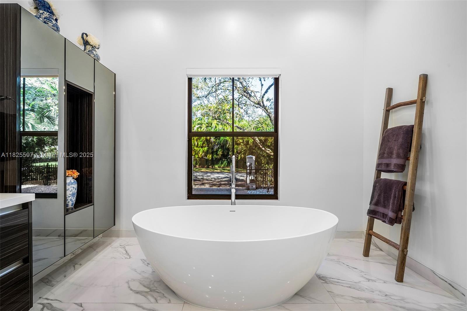 AMD & CORR PLAT OF SUNRIS - Residential Lease