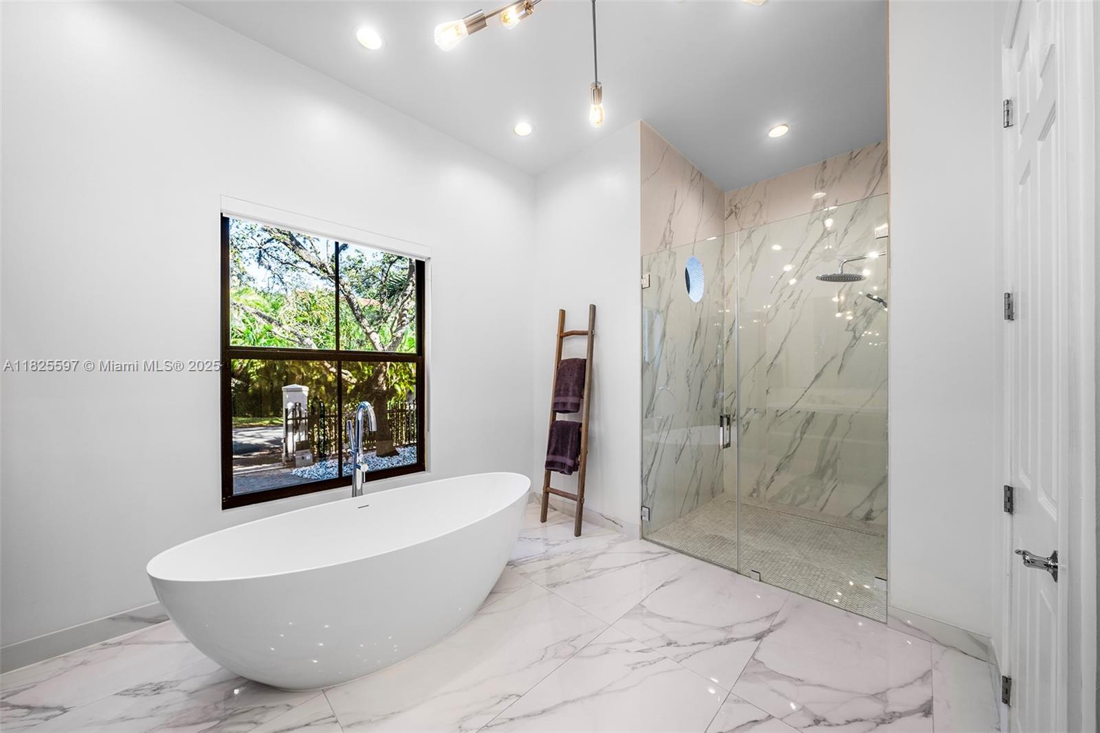 AMD & CORR PLAT OF SUNRIS - Residential Lease