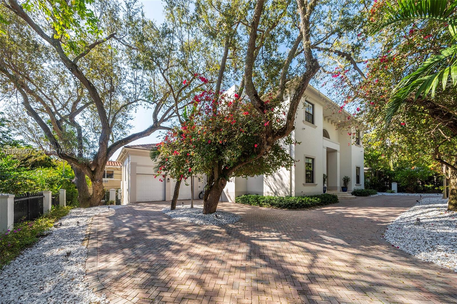 AMD & CORR PLAT OF SUNRIS - Residential Lease