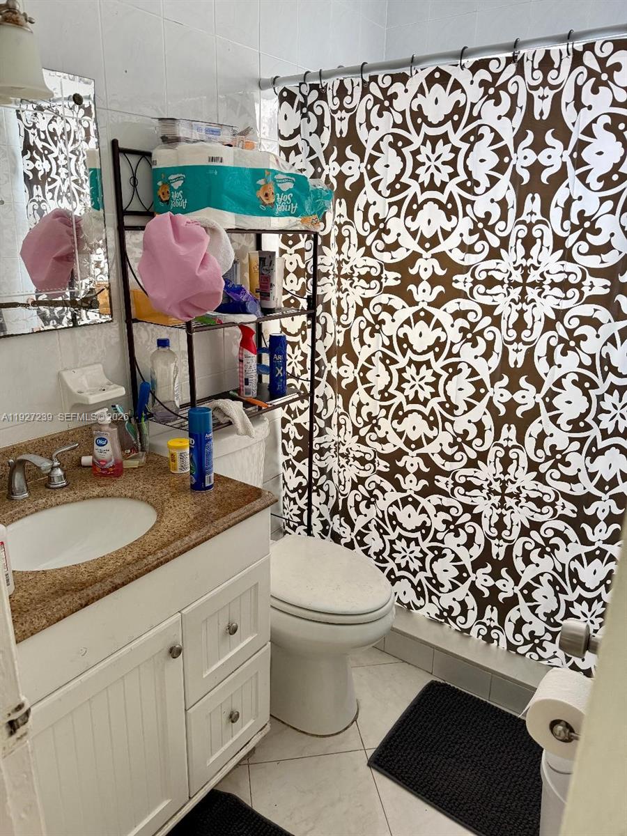 BROADMOOR MANOR - Residential