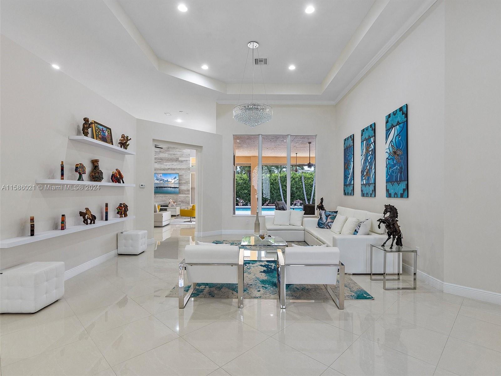 CHARLESTON OAKS - Residential