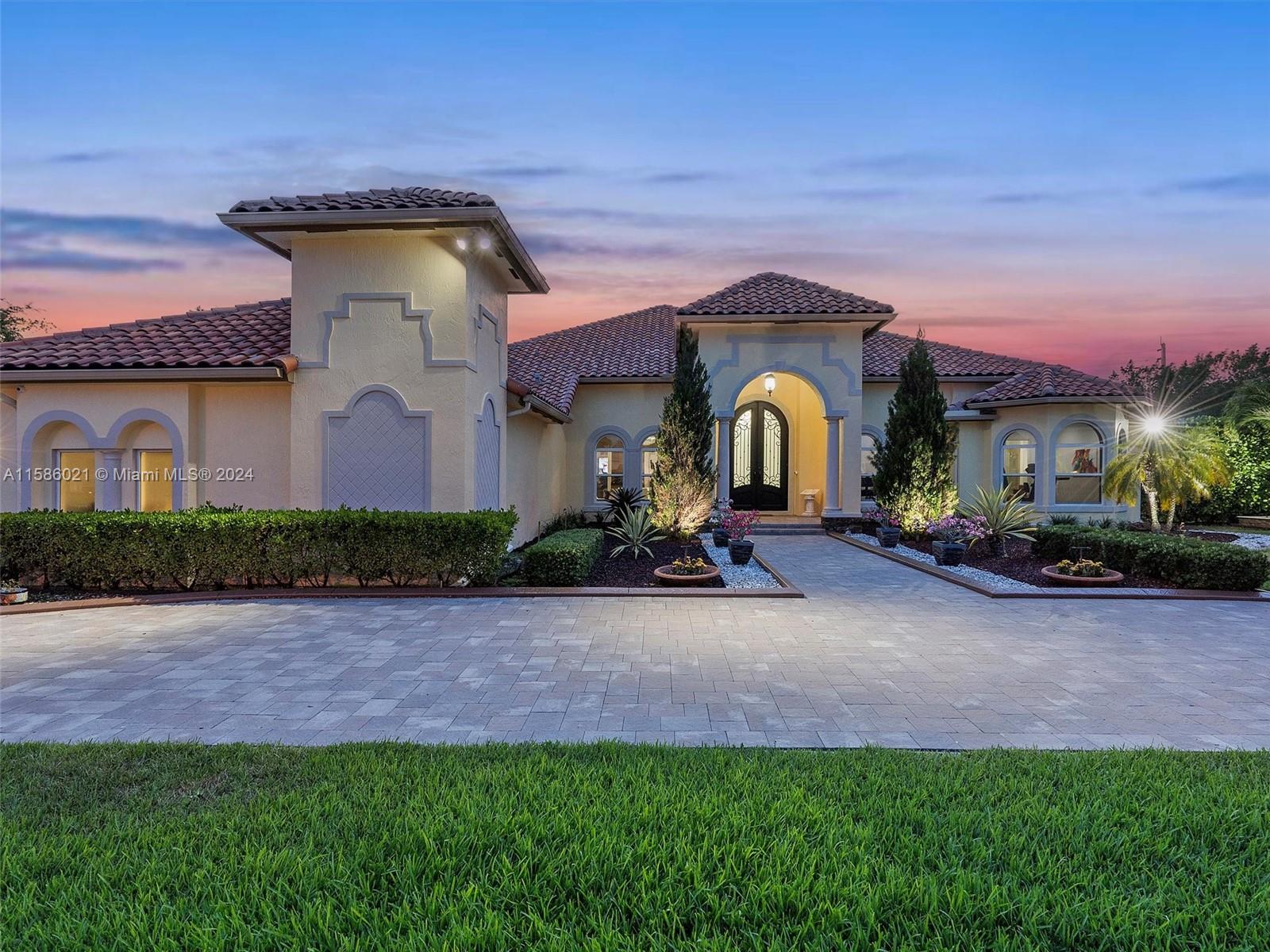 CHARLESTON OAKS - Residential