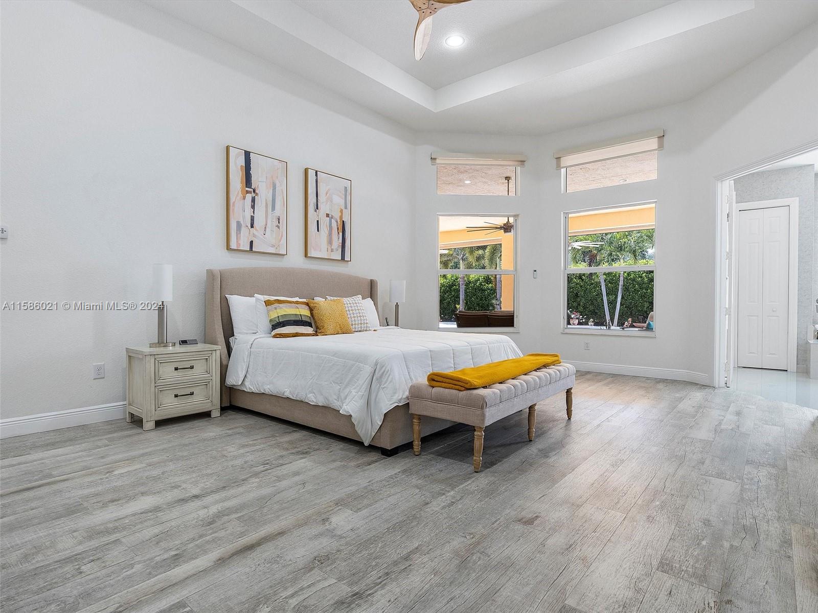 CHARLESTON OAKS - Residential