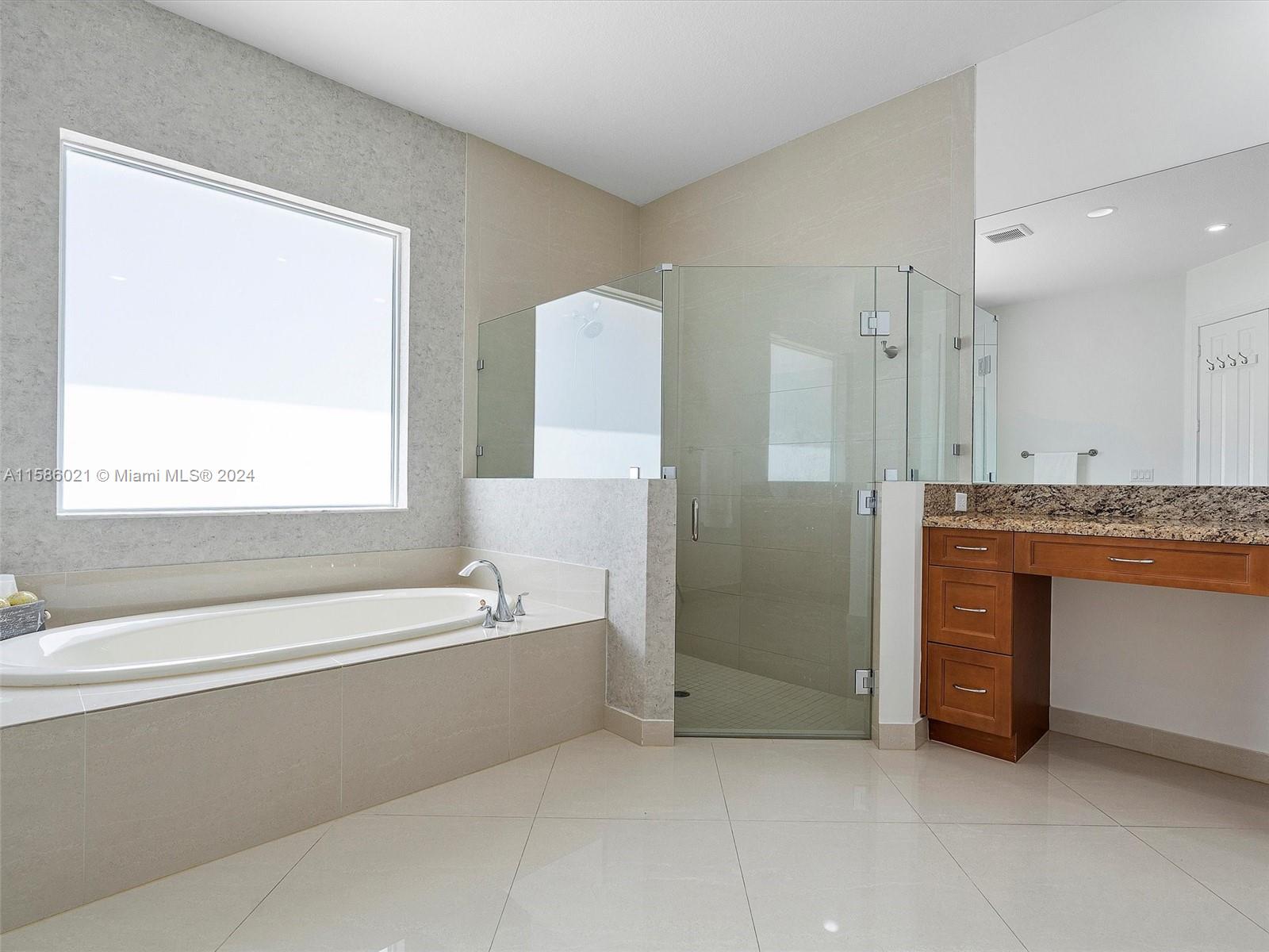 CHARLESTON OAKS - Residential