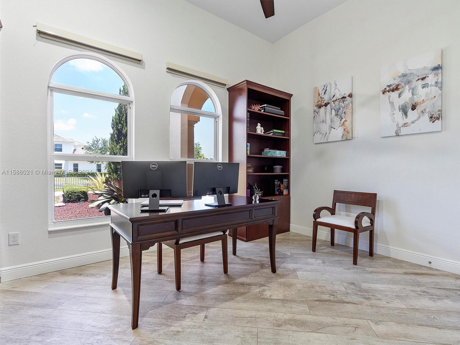 CHARLESTON OAKS - Residential