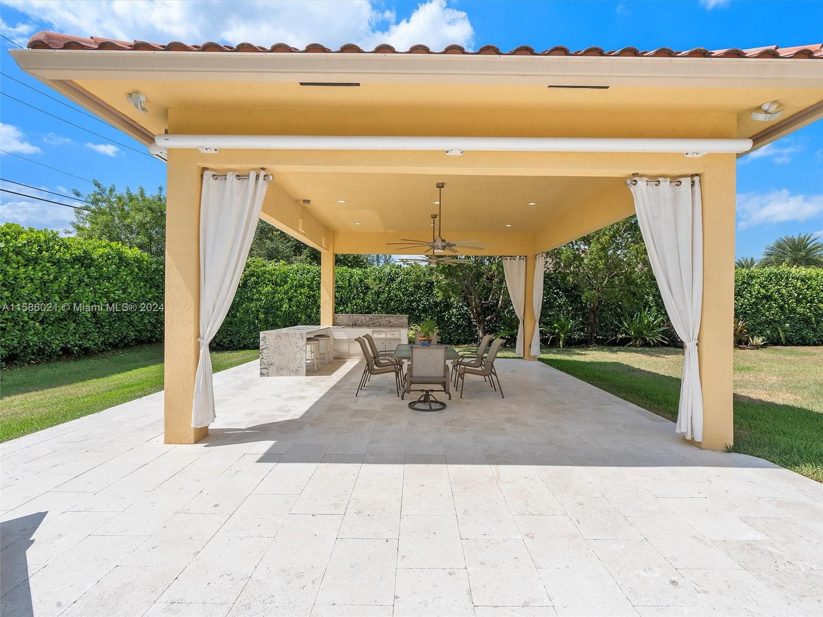 CHARLESTON OAKS - Residential