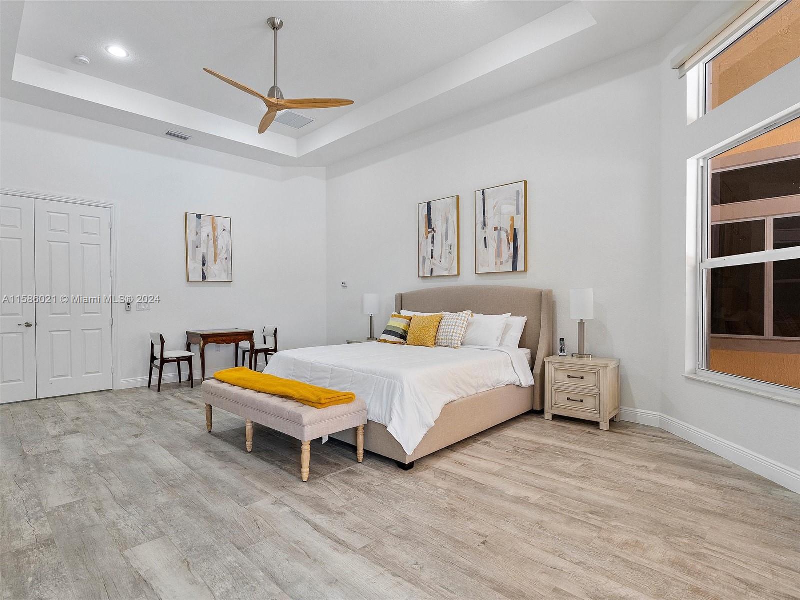 CHARLESTON OAKS - Residential