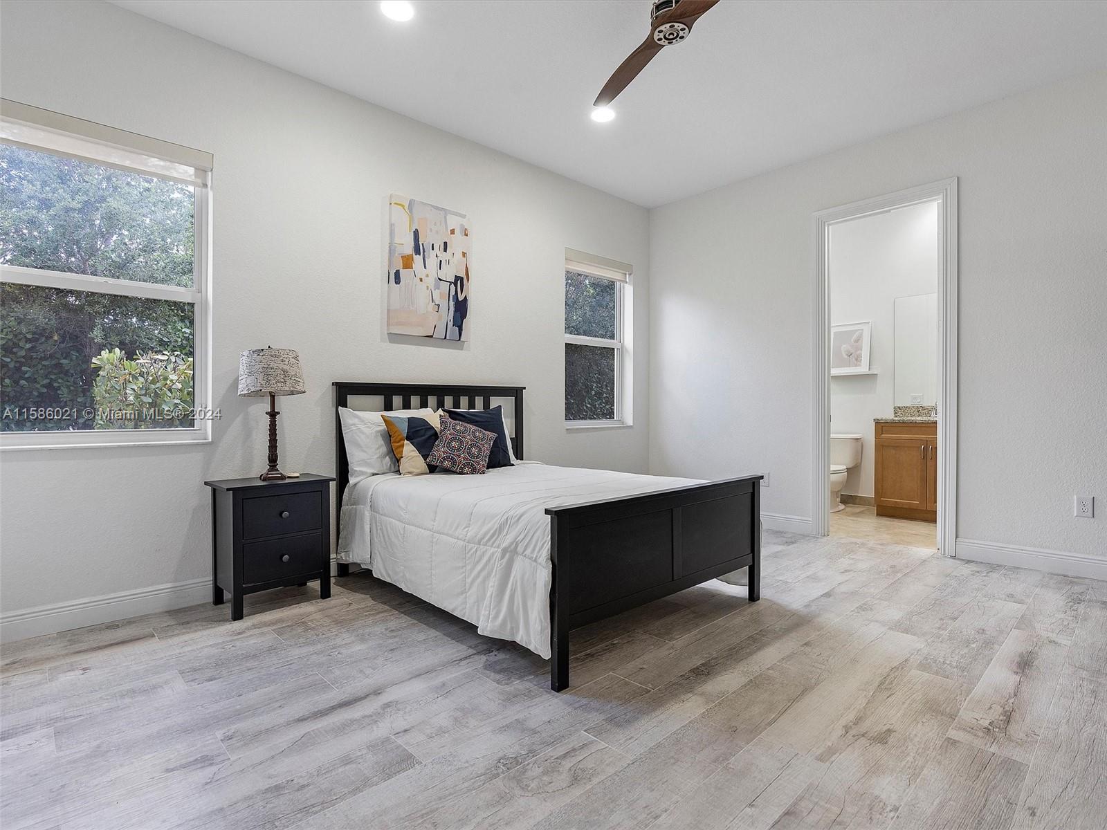 CHARLESTON OAKS - Residential