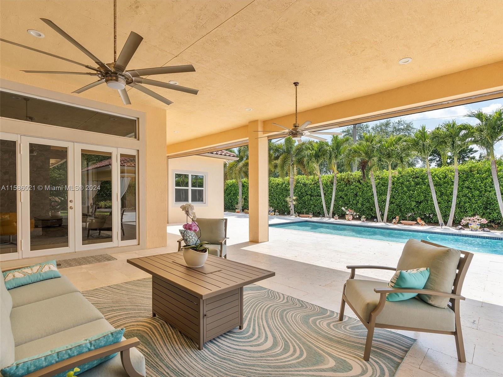 CHARLESTON OAKS - Residential