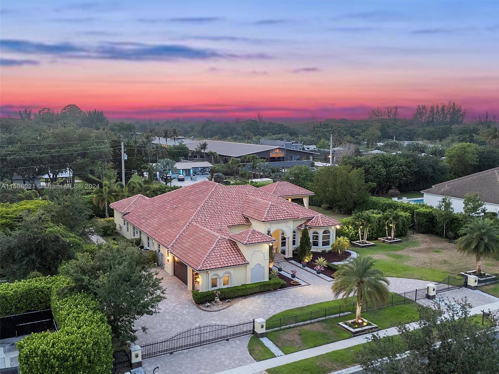 CHARLESTON OAKS - Residential