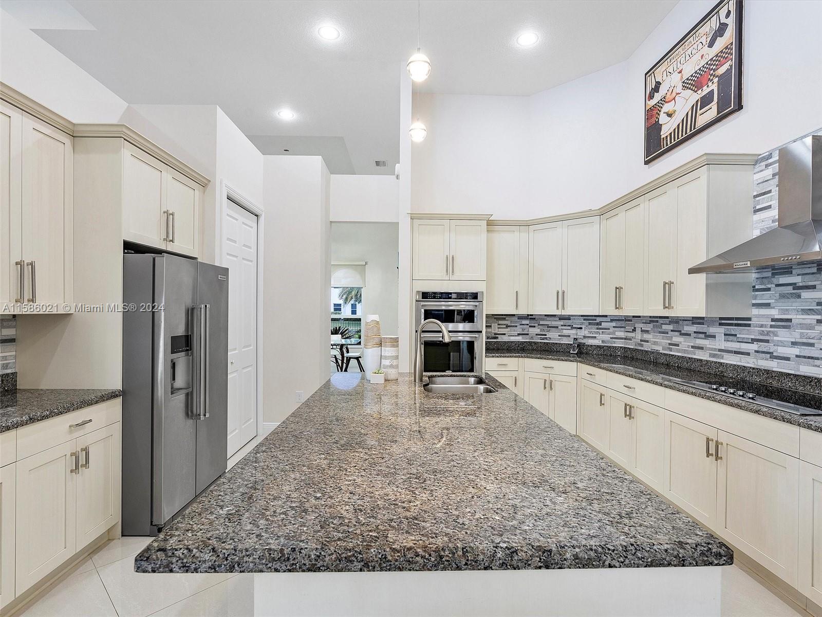 CHARLESTON OAKS - Residential